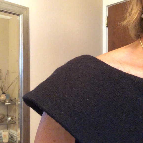 Black Elegant Dress Banana Republic size 12 - Picture 3 of 10